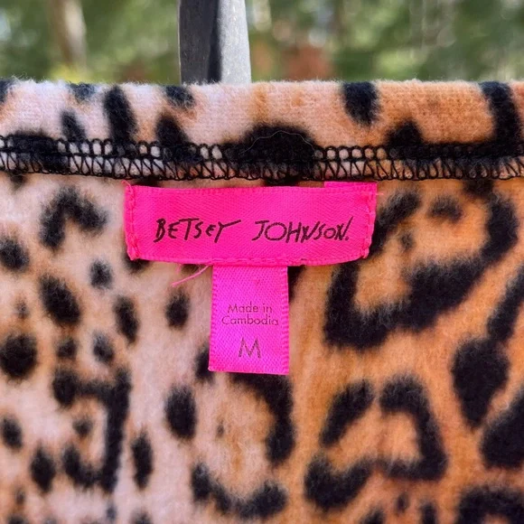 Betsey Johnson Fleece Leopard Print Top Sweater Size M Boho Glam Girly - Picture 5 of 11